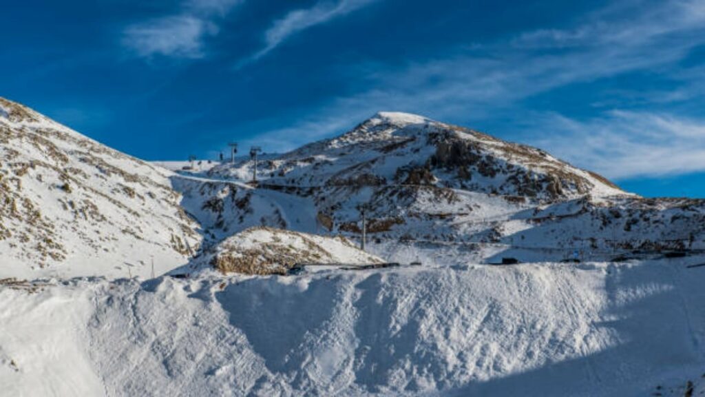tragjike ne greqi u nisen per te bere hiking ne malin e mbuluar nga bora kater alpiniste humbin jeten nga orteku 694f034640780