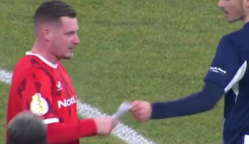 trajneri i dergoi nje leter lojtarit te tij 6930215819cd3