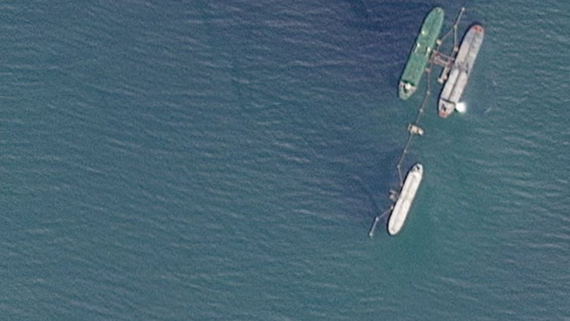 Ukraina godet me dronë platformat nafte ruse në Detin Kaspik, ndërpritet prodhimi në dy rafineri 1 ukraina godet me drone platformat nafte ruse ne detin kaspik nderpritet prodhimi ne dy rafineri 693d534993e69