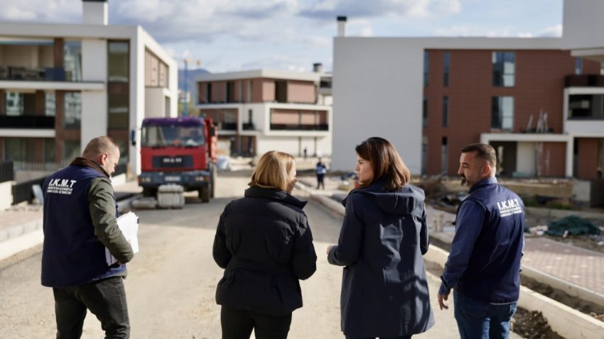 verifikimi i lejeve te ndertimit ministrja kociu inspekton farken ky operacion ka synim rritjen e standardit dhe mbrojtjen e qytetareve 692dd254953df