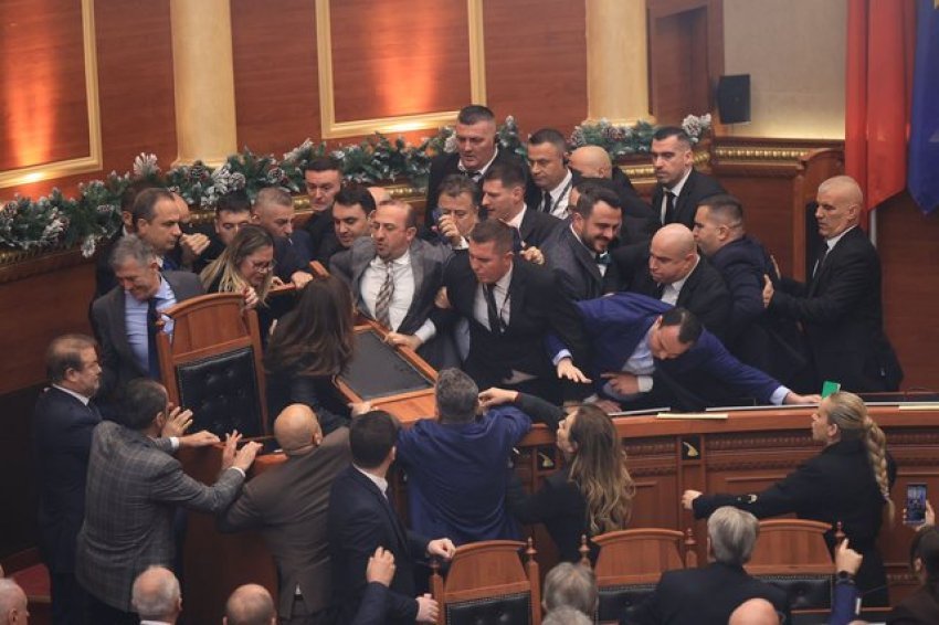 votohen pa diskutim projektligjet mbyllet seanca plenare 6943e776e8cab