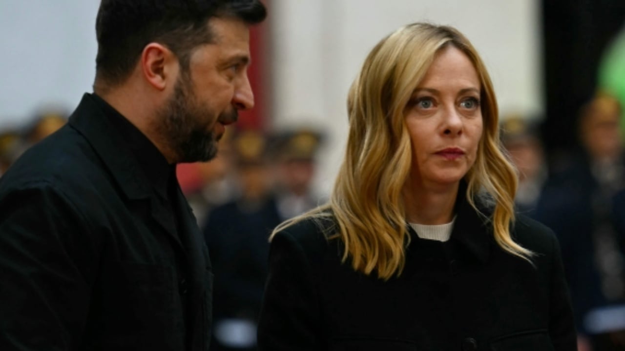 Zbardhen prapaskenat e takimit 90 minutësh të tensionuar Meloni- Zelensky, kryeministrja: Duhet të japësh disa koncesione të dhimbshme 1 zbardhen prapaskenat e takimit 90 minutesh te tensionuar meloni zelensky kryeministrja duhet te japesh disa koncesione te dhimbshme 69397ac7d2205