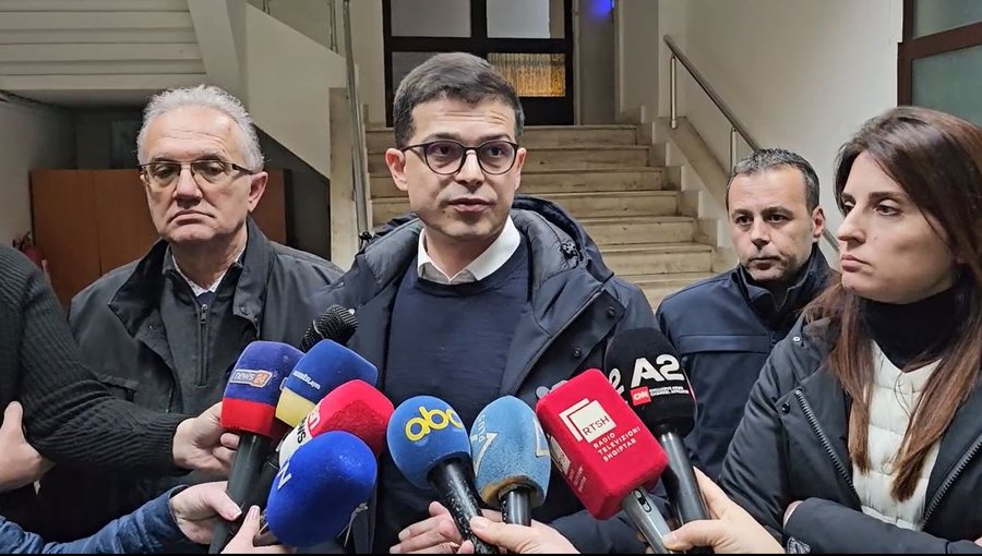 800 banesa me uje ne durres vengu 180 persona jane akomoduar ne kovaleshence 695d6ab5460b1