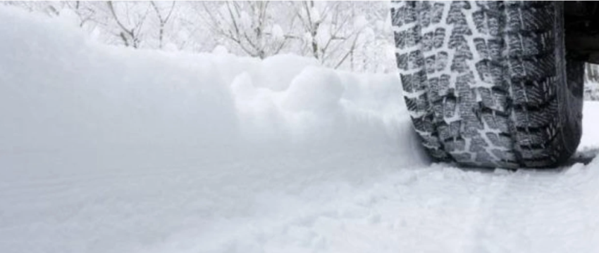 bore dhe ngrica ne rruge veshtiresi qarkullimi ne dy akse rrugore qe shpien drejt kufirit 69635b8ebc926