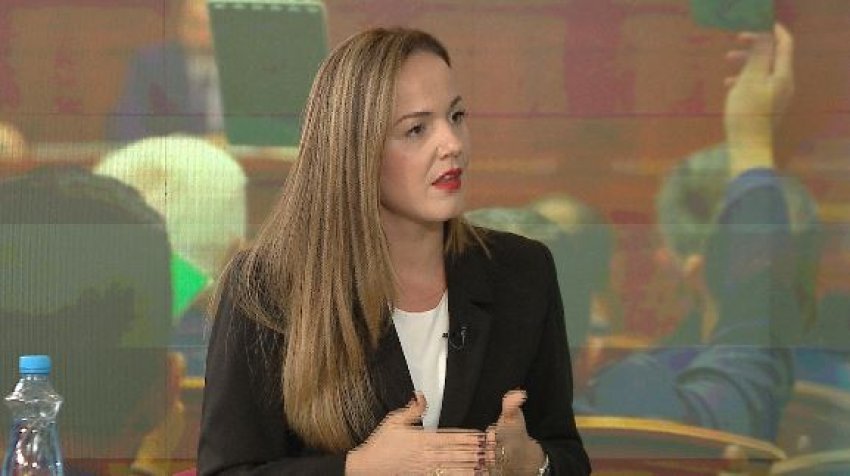 Çfarë ndryshon në Kodin e ri Penal? Juristja Greta Ambeli sqaron ‘dekriminalizimin’ për gazetarët dhe arrestimet për parkim dysh 3 cfare ndryshon ne kodin e ri penal juristja greta ambeli sqaron dekriminalizimin per gazetaret dhe arrestimet per parkim dysh 697de514442f5