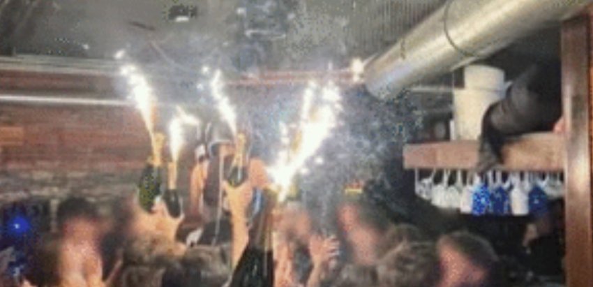 dalin pamjet nga tragjedia ne zvicer te ftuarit nuk e kuptuan menjehere seriozitetin e situates ata po kercenin dhe filmonin zjarrin 6957af731999e