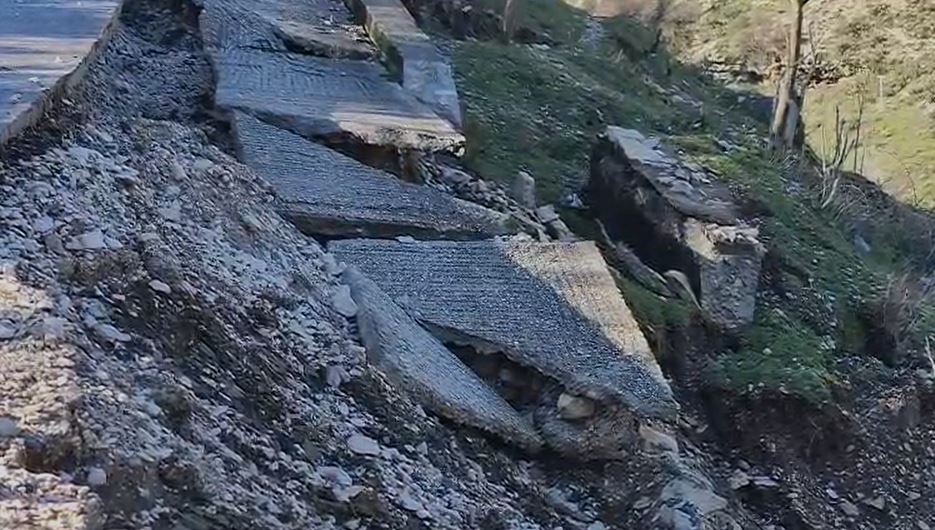 deme nga rreshqitjet ne gjirokaster toka ne disa lagje te qytetit rreshqet duke sjelle shqetesim per banoret 6963c4c42212a