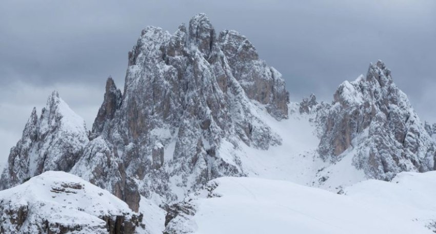 Dy të vdekur nga orteqet në Alpet italiane  disa të plagosur