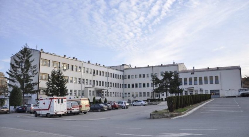 Dyshohet për neglizhencë në Spitalin e Gjilanit, dëmtohen ampula me vlerë 20 mijë euro 3 dyshohet per neglizhence ne spitalin e gjilanit demtohen ampula me vlere 20 mije euro 695648ae74088