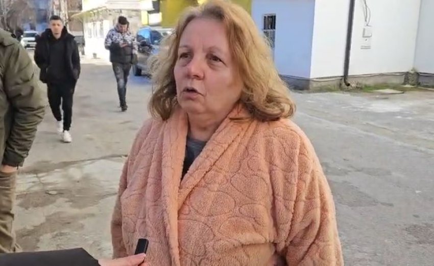 e moshuara nderroi jete nga asfiksia pasi banesa iu perfshi nga flaket fqinjet jetonte e vetme prej muajsh e paralizuar nga kembet 6968b55813918