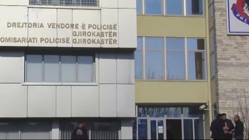 e rende ne gjirokaster dyshohet se abuzoi seksualisht me vajzen e mitur te partneres pranga njerkut 69775303d38c8