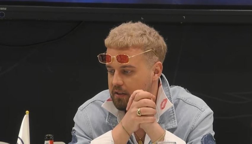 e vleresoj shume qe i pelqen humori im kushtrimi flet per pelqimin ndaj aurores 697befc675432