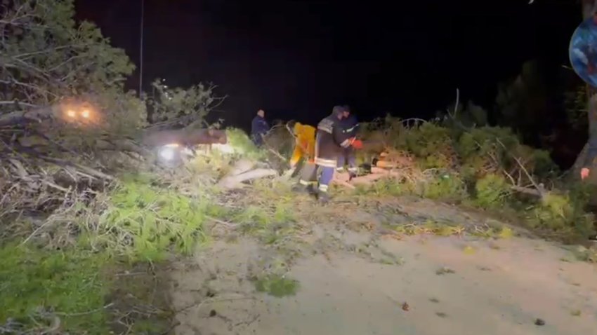 era e forte rrezon disa pisha ne pyllin e sodes bllokohet perkohesisht rruga drejt zvernecit 69768d148bf92