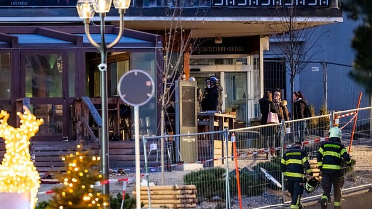 festa ne bodrumin e lokalit ne crans montana ku humben jeten 40 persona deshmia e dy vajzave dera e daljes e vogel thyen nje dritare per te nxjerre njerezit jashte 695697e55cb6a