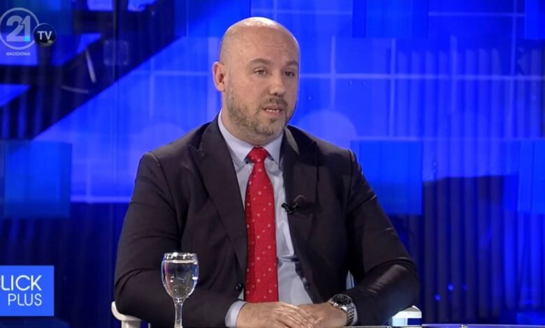 gjobe me foto iseni do te kontrollohet nese shoferet flasin ne telefon apo nuk perdorin rripin e sigurise 696eb2f8577d3