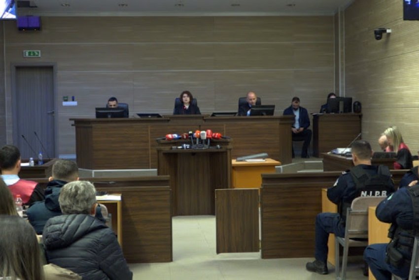 Gjykata refuzon propozimet e mbrojtjes për prova shtesë në rastin e Liridona Ademajt 1 gjykata refuzon propozimet e mbrojtjes per prova shtese ne rastin e liridona ademajt 697b42492d6b3