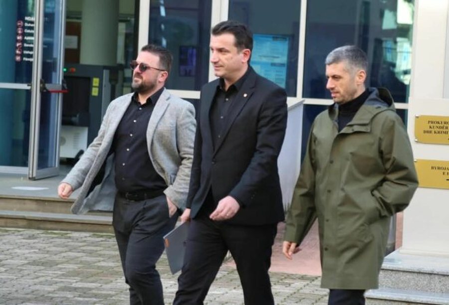 gjykata rikthen ne detyre sekretarin e pergjithshem te bashkise tiranealban dokushi 696f8b5a05329