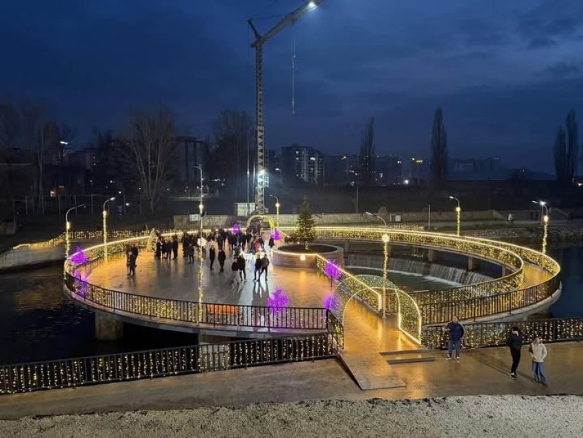 Gruaja bie nga ura e re e Ibrit, u dërgua në Emergjencë 3 gruaja bie nga ura e re e ibrit u dergua ne emergjence 695706a54b1ce