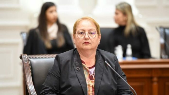 Janevska: Vazhdimisht angazhohemi që t’i mbrojmë nxënësit nga ajo që mund t’ua dëmtojë shëndetin 3 janevska vazhdimisht angazhohemi qe ti mbrojme nxenesit nga ajo qe mund tua demtoje shendetin 6969341b1d91b