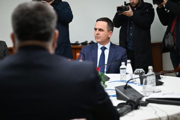 kasami pas takimit te lidereve vlen mbeshtet shfuqizimin e qeverise teknike 6967aa59a3a3a