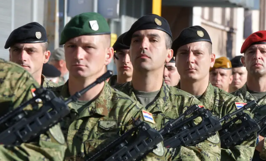 kroacia rikthen sherbimin ushtarak pas 17 vjetesh 6966c2828d0e0