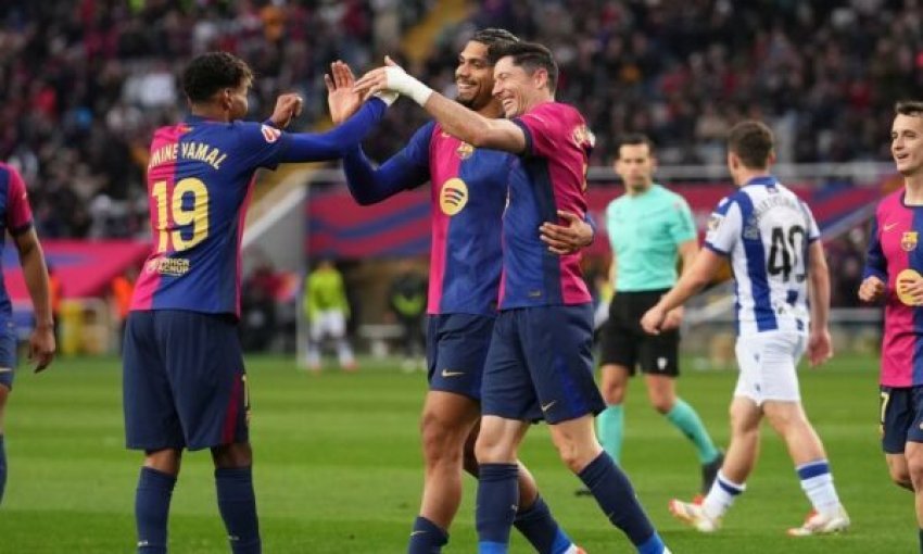 kush po shfaq interesim per mesfushorin e barcelones 696f311399178