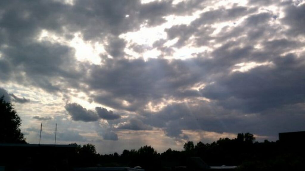 kushte atmosferike te paqendrueshme dhe reshje shiu si paraqitet moti per kete te diel 6975c942a368d