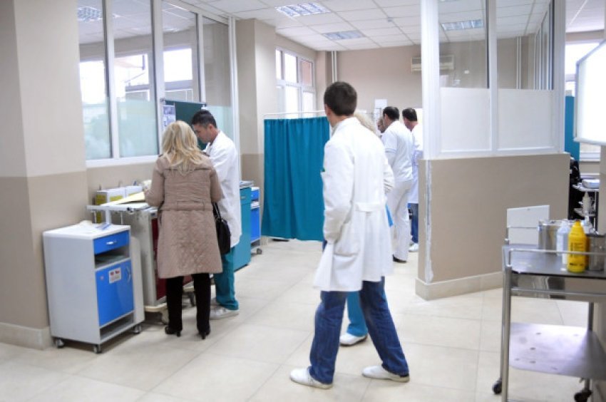 lendimet nga mjetet piroteknike klinika plastike jep detaje 695bff2e9a8d3