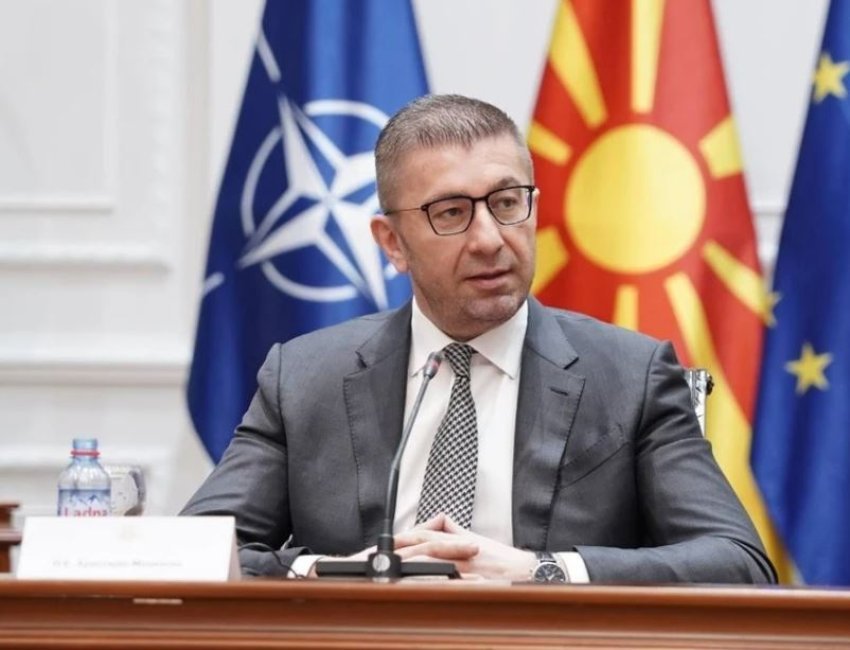 mickoski per rritjen e pages minimale sindikatat dhe punedhenesit vete te arrijne marreveshje 697e4b3a6f6b5