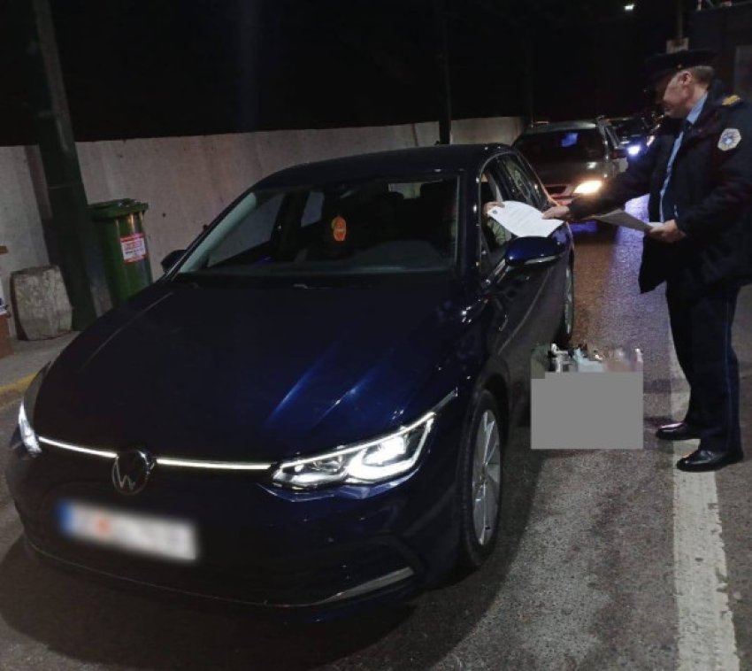 mijera piktura dhe nje jete dedikim historia e nje artisteje nga kosova 696b98f19fc3d