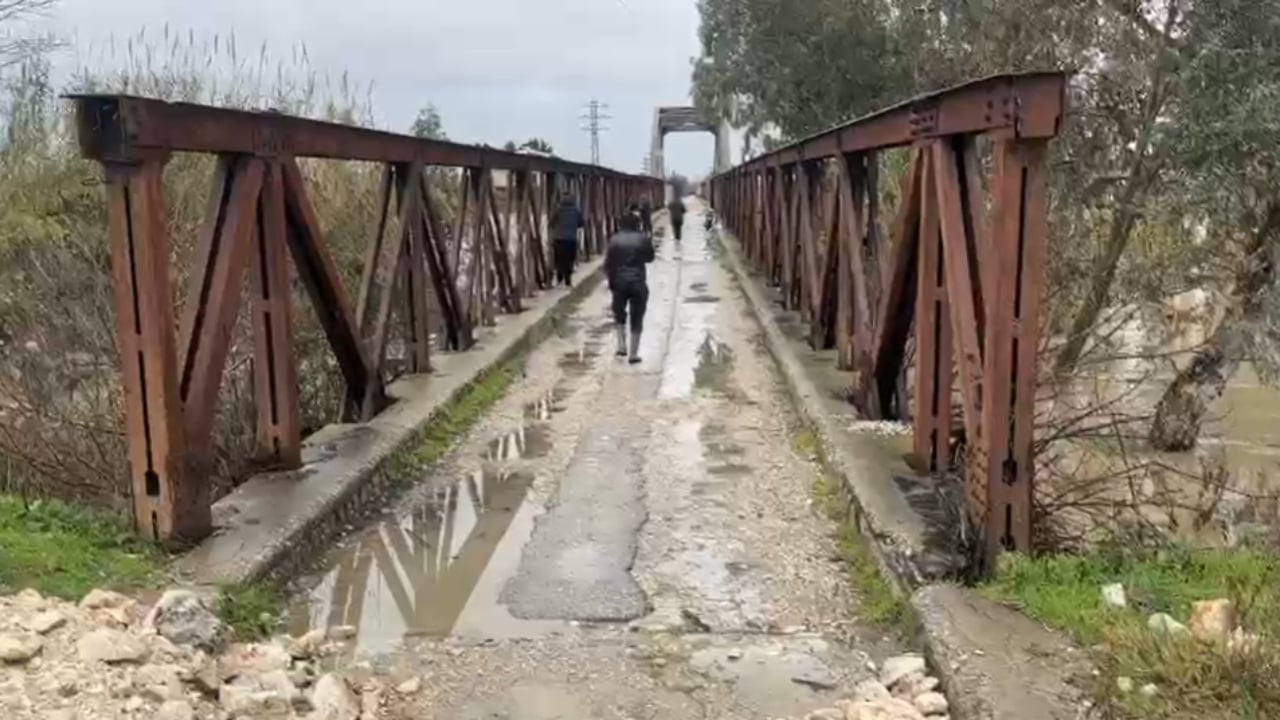 Moti i keq në Vlorë/ Evakuohen 13 banesa në Novoselë, rritet niveli i ujit 1 moti i keq ne vlore evakuohen 13 banesa ne novosele rritet niveli i ujit 695e4685194f7