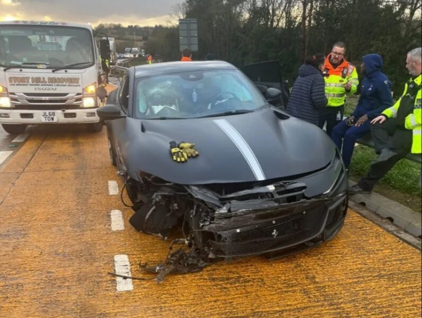 muani perfshihet ne nje aksident trafiku 69794ca078935