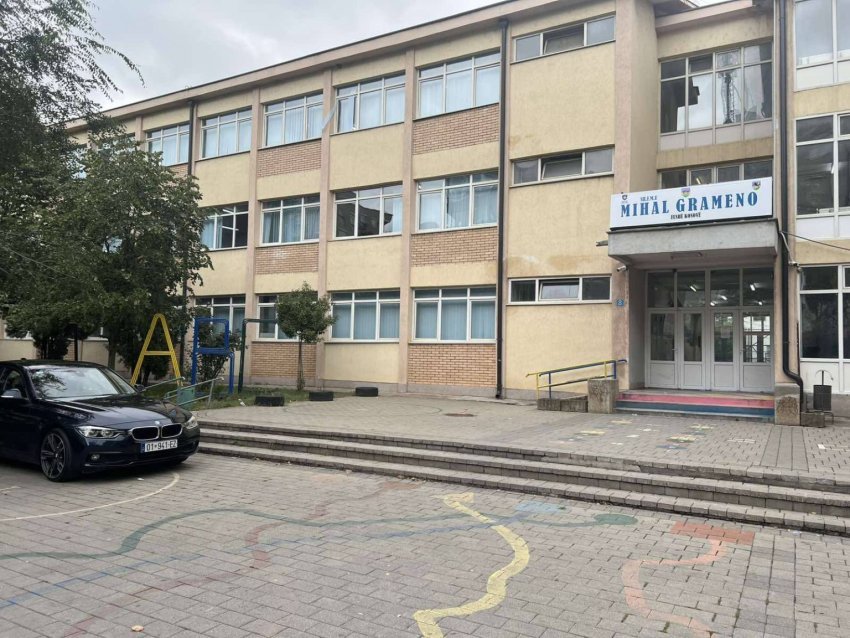 mungesa e ngrohjes shkolla mihal grameno ne fushe kosove shtyn fillimin e gjysmevjetorit te dyte 696393cf5ee54
