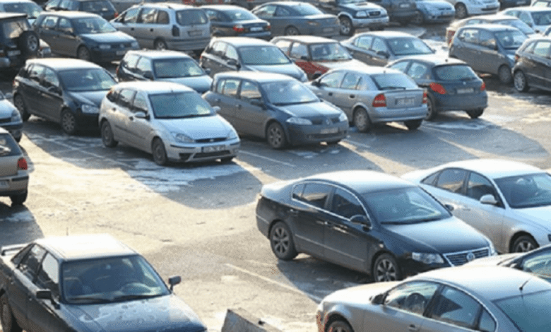 Në 10 vitet e fundit, 80% e veturave të importuara në Maqedoni kanë qenë të përdorura! Dominojnë veturat me naftë, mesatarisht të vjetra 19.4 vjet! 1 ne 10 vitet e fundit 80 e veturave te importuara ne maqedoni kane qene te perdorura dominojne veturat me nafte mesatarisht te vjetra 19 4 vjet 695f89b7c4303