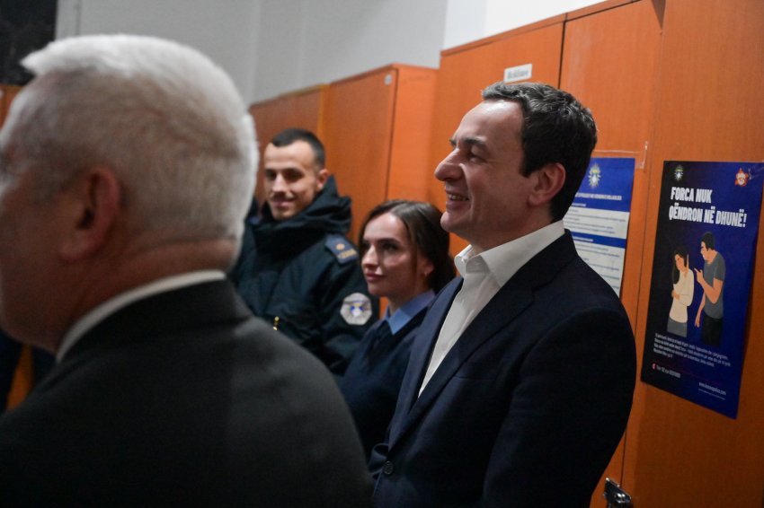 ne naten e vitit te ri kurti te policet dhe ushtaret e kosoves 6956259ea1383