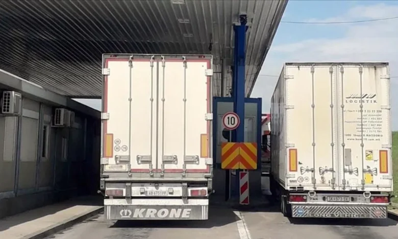 nga neser transportuesit e mallrave ne rajon bllokojne pikat kufitare 69765c1e183e4