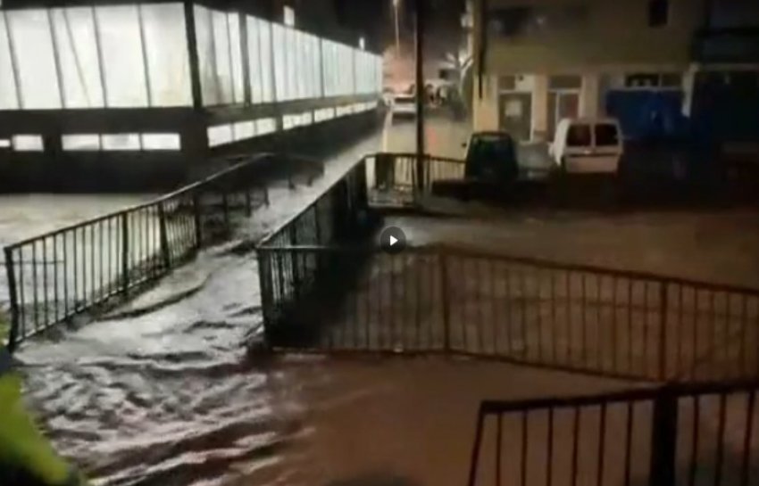 pas reshjeve te shiut lumi lushta del nga shtrati ne mitrovice 695da50eee490