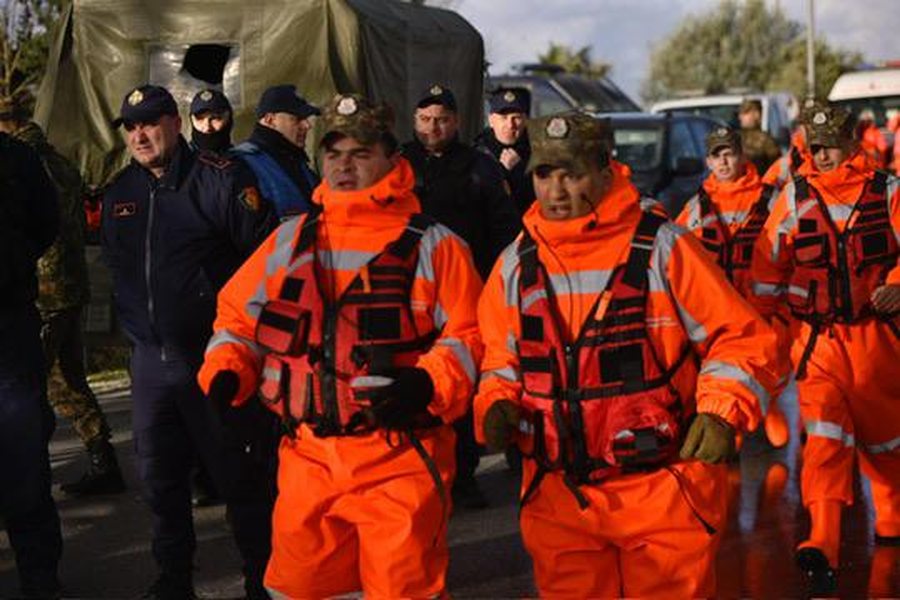 Përmbytjet,Ministria e Mbrotjes:Mbi 155 efektivë në terren për të ndihmuar qytetarët 1 permbytjetministria e mbrotjesmbi 155 efektive ne terren per te ndihmuar qytetaret 696126f2dd850