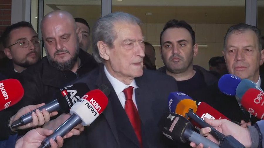 Protesta, Berisha: Kërkoj lirimin e 25 demonstruesve 1 protesta berisha kerkoj lirimin e 25 demonstruesve 697525b2f3ce4