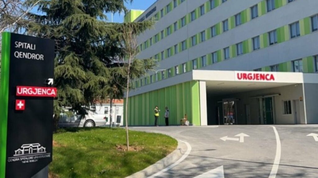 QSUT ende pa përgjigje për gjeneratorët, drejtori i shërbimeve mbështetëse: Teknikët rikthyen në punë sistemin, nuk u rrezikuan pacientët 2 qsut ende pa pergjigje per gjeneratoret drejtori i sherbimeve mbeshtetese tekniket rikthyen ne pune sistemin nuk u rrezikuan pacientet 69727d851882a