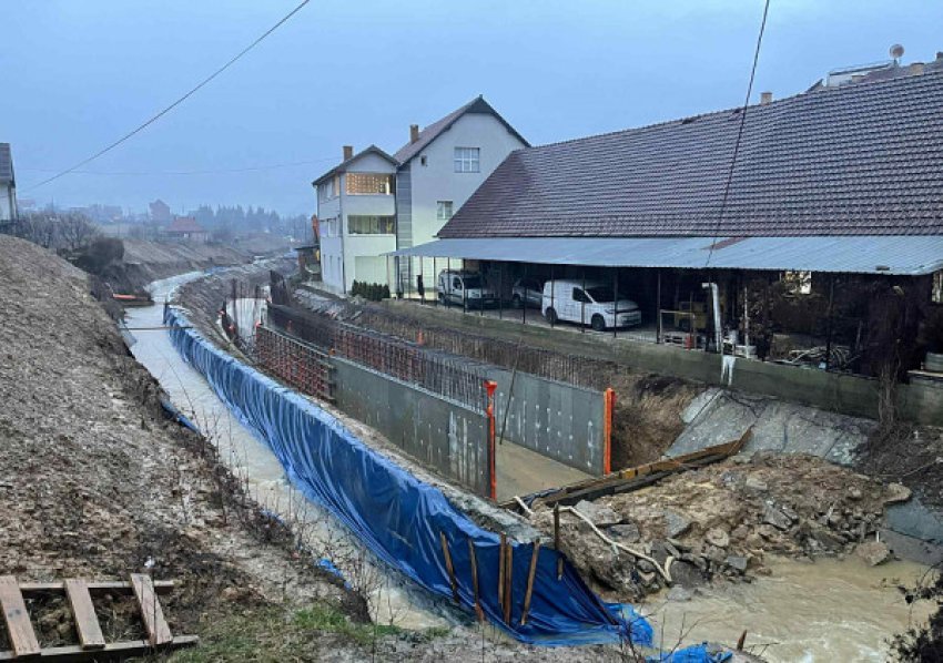 rreshqitja ne varage trazon iber lepencin dhe ndal ujin per pije ne mitrovice 695ea22f7cb46