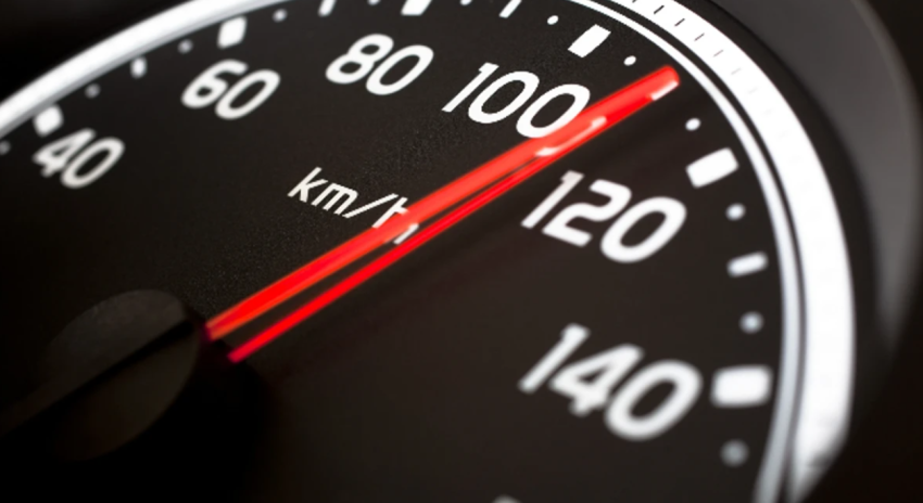 sa mund te genjeje matesi i shpejtesise se vetures suaj 6956ea4e66b79