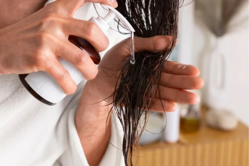 sekreti i flokeve te mendafshte te japonezeve dy shampo nje vaj dhe nje sekret para larjes 695acaf398698