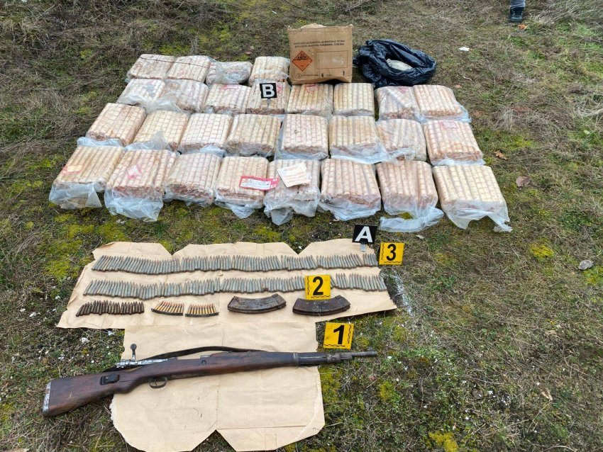 Sekuestrimi i eksplozivit në ndez alarmin – Ish-hetuesi tregon përdorimet e mundshme kriminale 2 sekuestrimi i eksplozivit ne ndez alarmin ish hetuesi tregon perdorimet e mundshme kriminale 69761e00c59a0