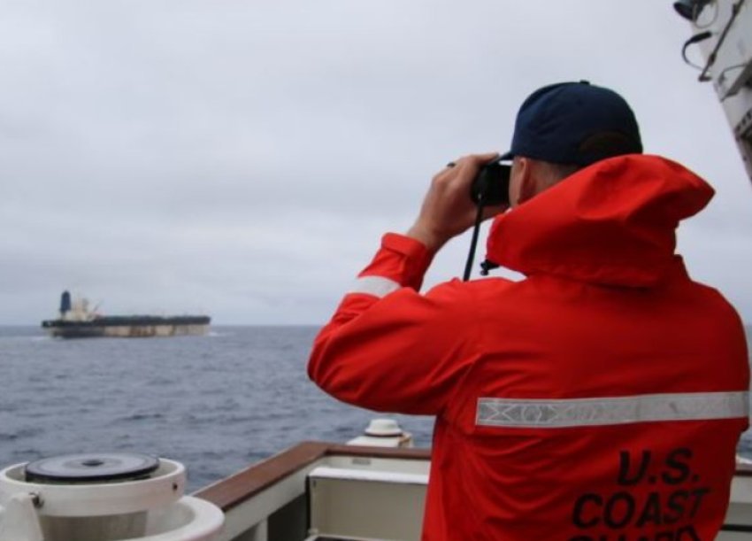 shba liron 2 anetaret ruse te ekuipazhit te cisternes se sekuestruar ne atlantikun e veriut 696106141d38f