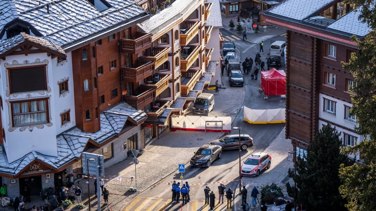 Si lokali u kthye në kurth vdekjeje në Zvicër/ Fishekzjarrë brenda, temperatura qindra gradë 1 si lokali u kthye ne kurth vdekjeje ne zvicer fishekzjarre brenda temperatura qindra grade 6957cd473246e