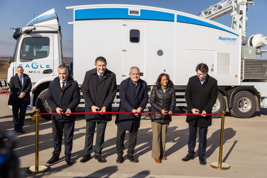 Sveçla: Skaneri “Rapiscan” do të forcojë sigurinë kufitare dhe luftën kundër kontrabandës 3 svecla skaneri rapiscan do te forcoje sigurine kufitare dhe luften kunder kontrabandes 69727de0c1733