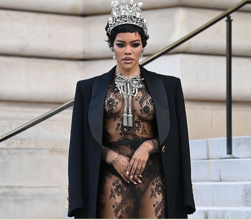 Teyana Taylor dhe Demi Moore shkëlqejnë në Paris 1 teyana taylor dhe demi moore shkelqejne ne paris 697777959889e