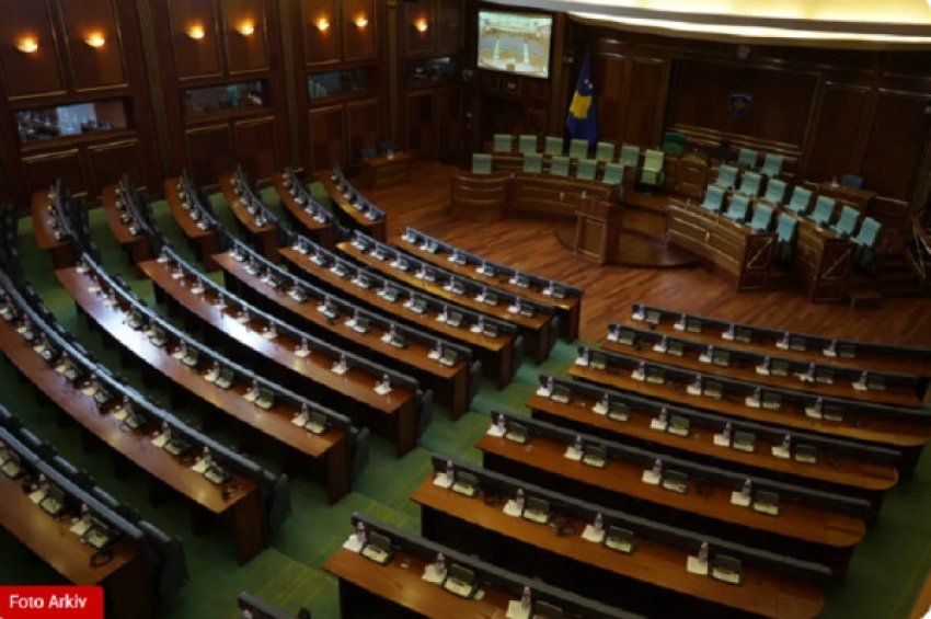 time kadrijaj e le komandantin e luftes pa ulese ne kuvend 695d2d9e39584