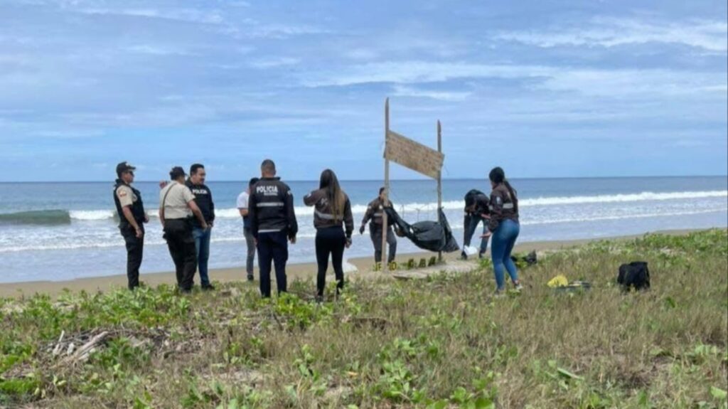 tmerr ne ekuador gjenden pese koka njerezish te varura ne nje plazh turistik me nje mesazh kercenues 6964a7e5b2228